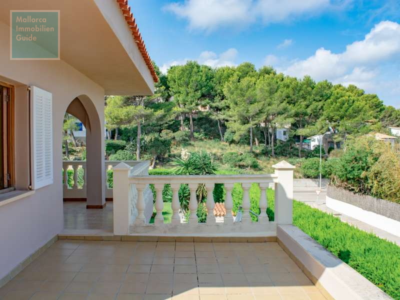 Espléndida villa de 5 dormitorios, piscina y fantástico jardín cerca del mar  - 12