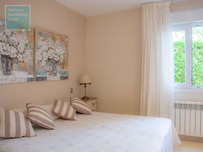 Espléndida villa de 5 dormitorios, piscina y fantástico jardín cerca del mar  - 16