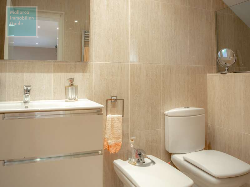 Espléndida villa de 5 dormitorios, piscina y fantástico jardín cerca del mar  - 18