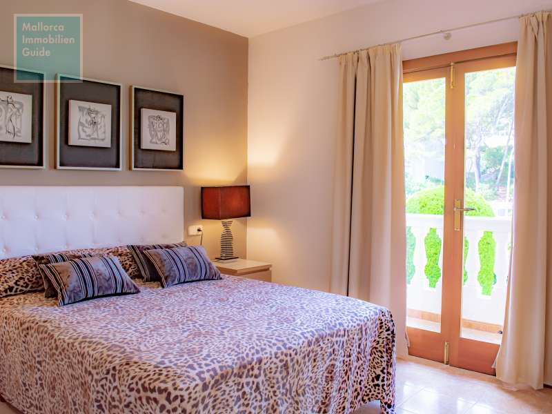 Espléndida villa de 5 dormitorios, piscina y fantástico jardín cerca del mar  - 24