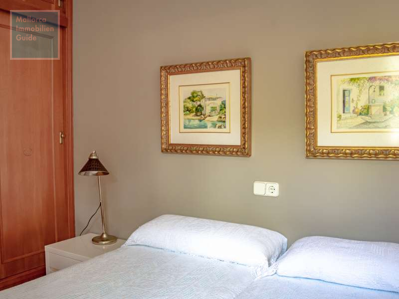 Espléndida villa de 5 dormitorios, piscina y fantástico jardín cerca del mar  - 27