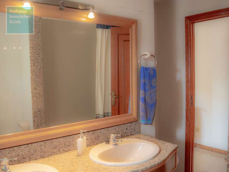 Espléndida villa de 5 dormitorios, piscina y fantástico jardín cerca del mar  - 29