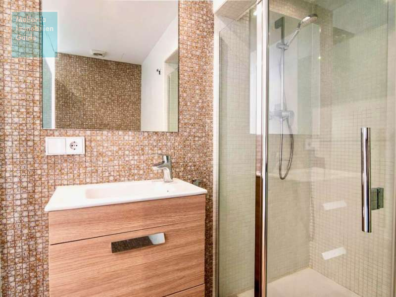 Badezimmer mit Dusche - Wohnung in Santa Catalina - Palma