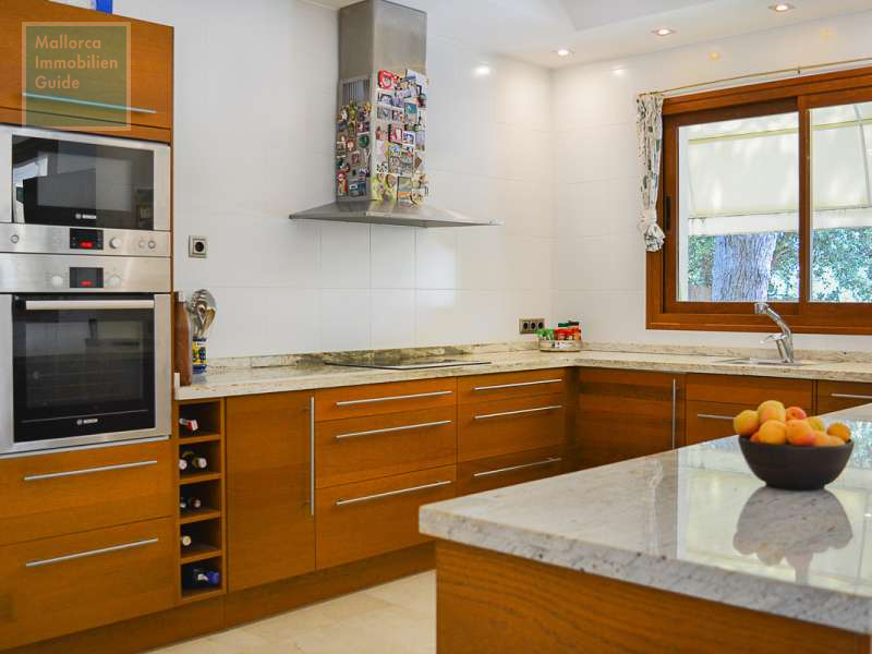 ... hochwertige Küche