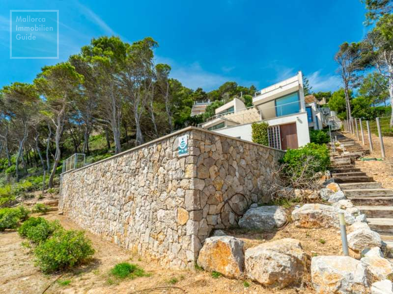 Seitliche Zuwegung bis zum Meer