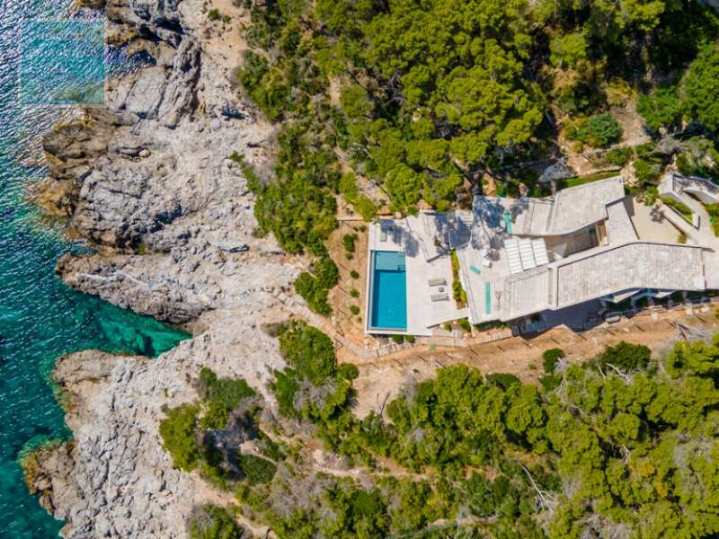 Grundstück  und Haus von oben