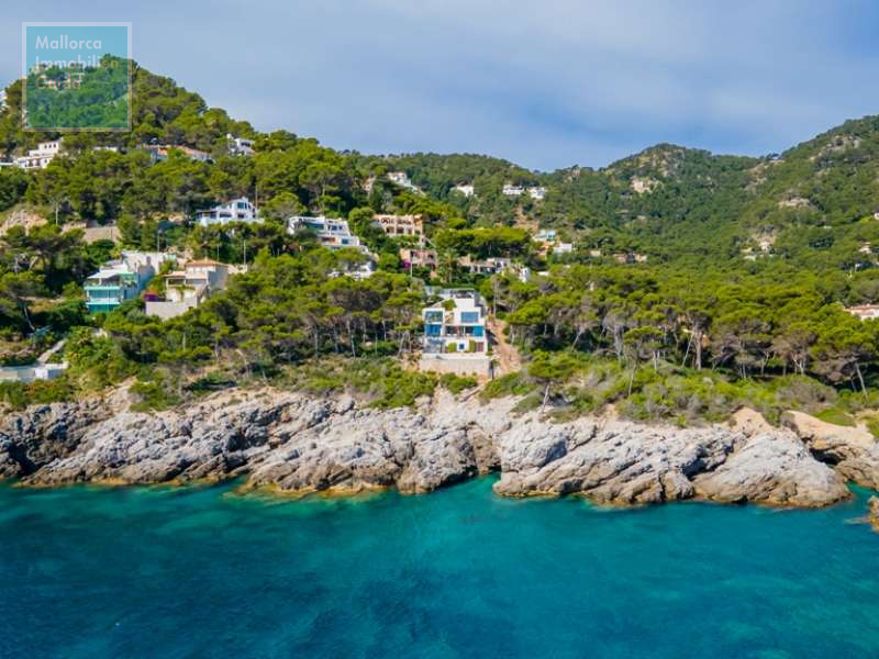 Absolut ruhige Lage an der Küste