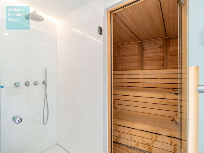 Saunabereich mit Dusche