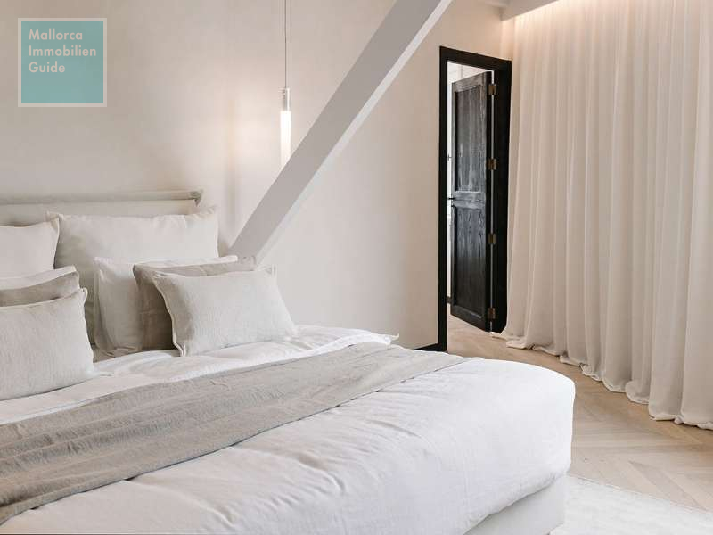 ...mit grossem Doppelbett