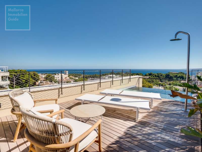 Meerblick - Grosse Terrasse mit Sonnendeck und Pool