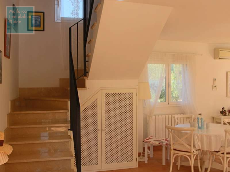 Treppenaufgang in das OG