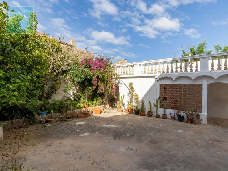 Patio/Innenhof - (Pool möglich)