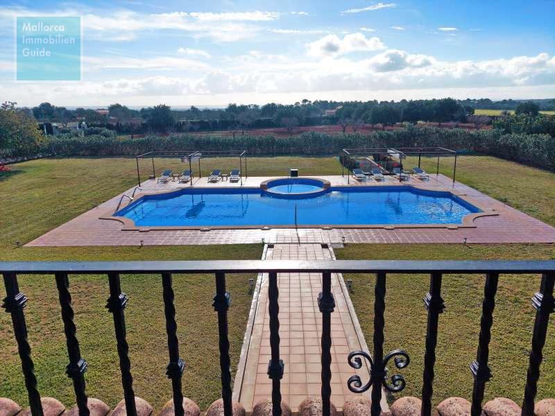 Blick von der Terrasse im OG