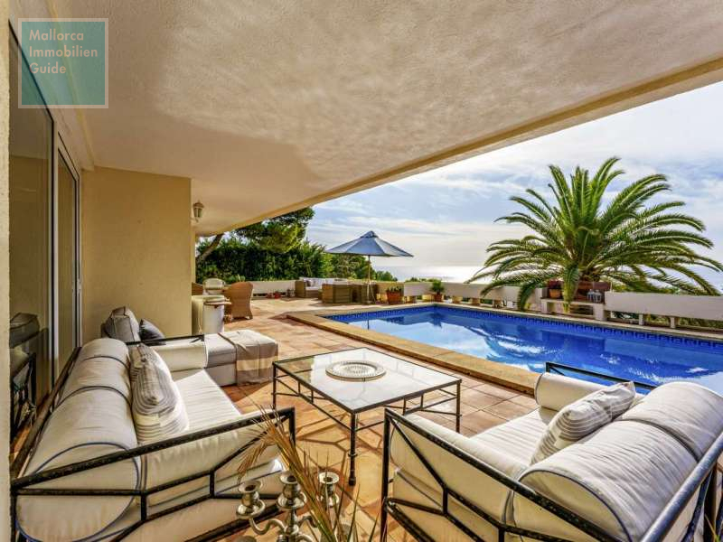 Überdachte Terrasse