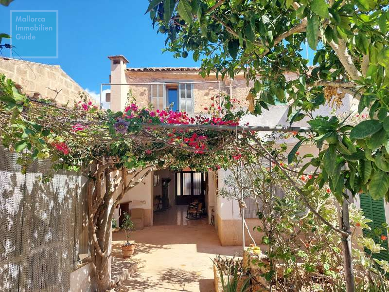 House for sale in Mallorca: wide choice village houses 3
