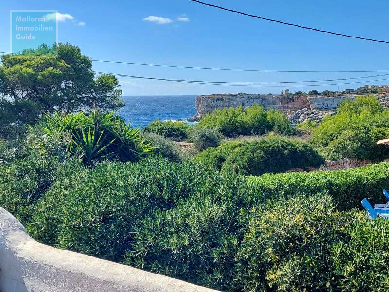 1. Meereslinie, Blick auf die Küste und das Meer