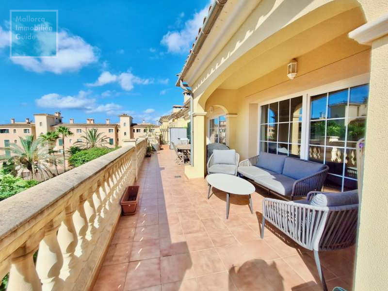 Terrasse am Wohnzimmer