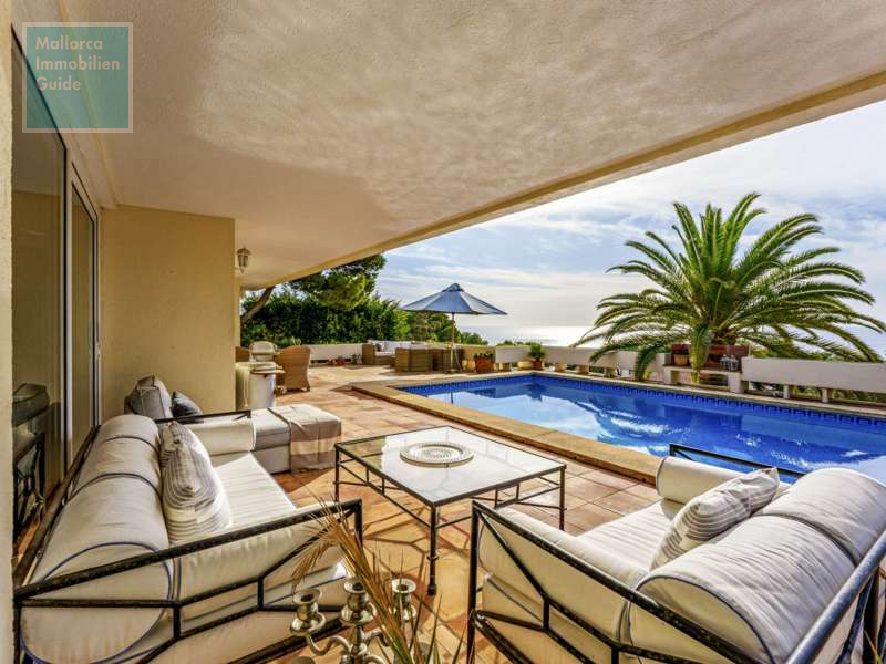 Überdachte Terrasse