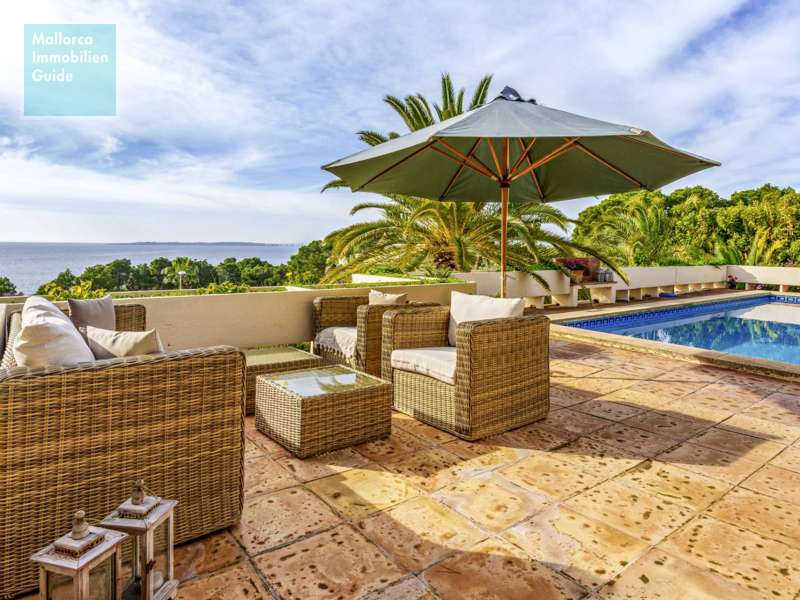 Sitz-Lounge mit Traumblick