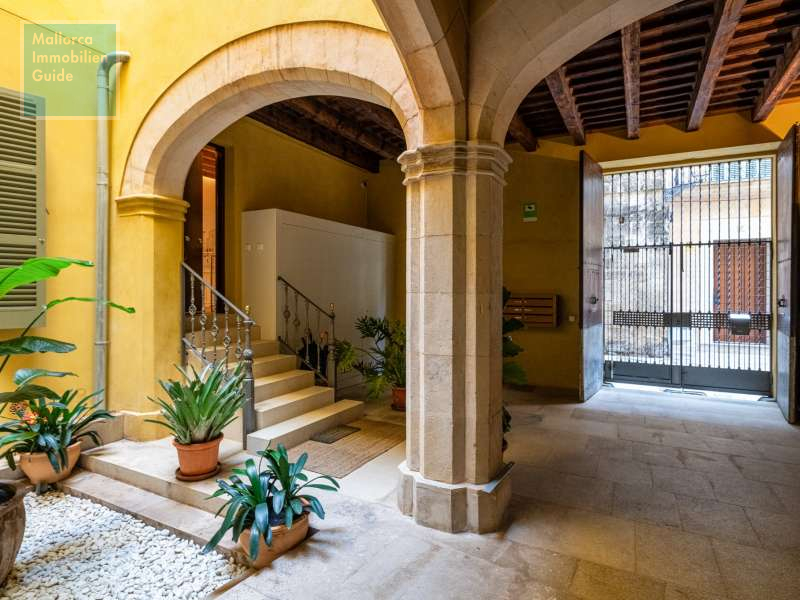 Patio und Eingang zu Stadtpalast