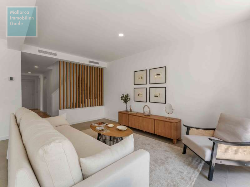 Wohnzimmer, Blickrichtung Eingangsbereich 