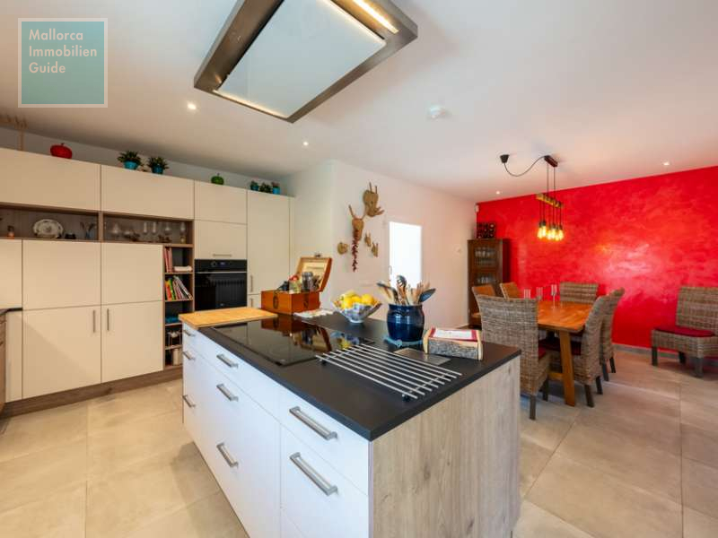 Offene Küche mit Essbereich