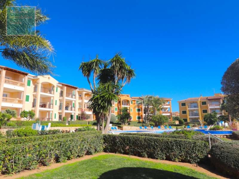 Gemeinschaftsanlage mit Pool