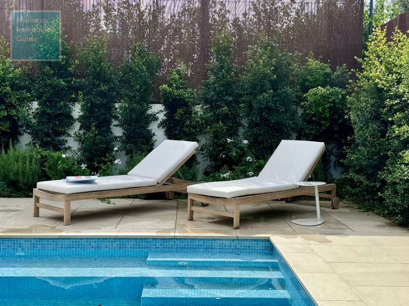 Pool mit Treppeneinstieg