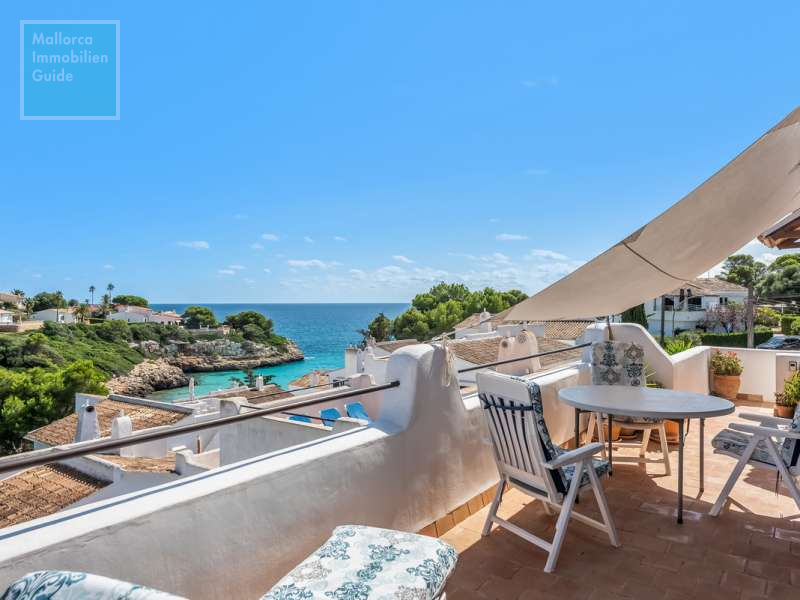 Ático único con fantásticas vistas sobre Cala Anguila con licencia de alquiler vacacional  - 2