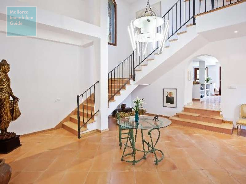 Villa con vistas bonitas a las montañas muy cerca del pueblo de Andratx - 2