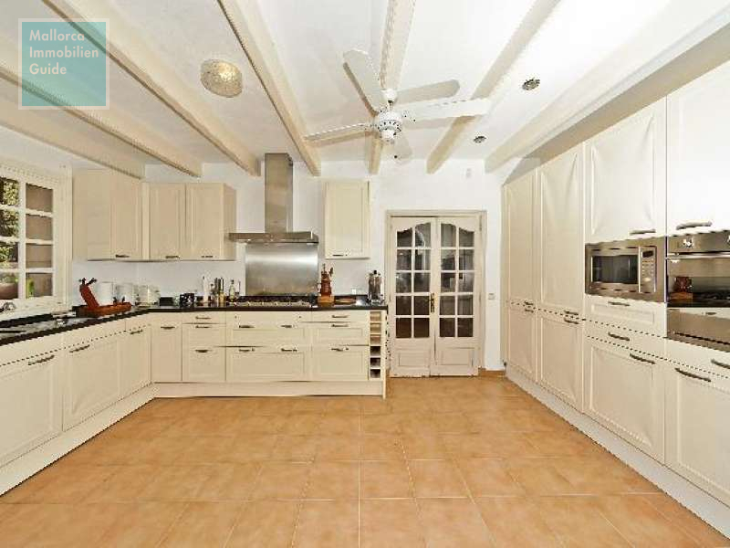 Mansión con un jardín amplio a poca distancia del Club de Vela en Puerto de Andratx - 10