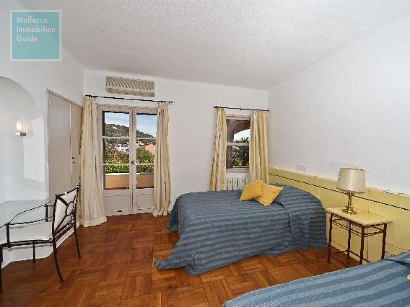 Mansión con un jardín amplio a poca distancia del Club de Vela en Puerto de Andratx - 13