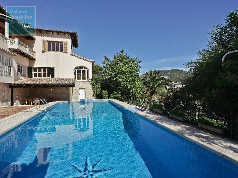 Mansión con un jardín amplio a poca distancia del Club de Vela en Puerto de Andratx - 16