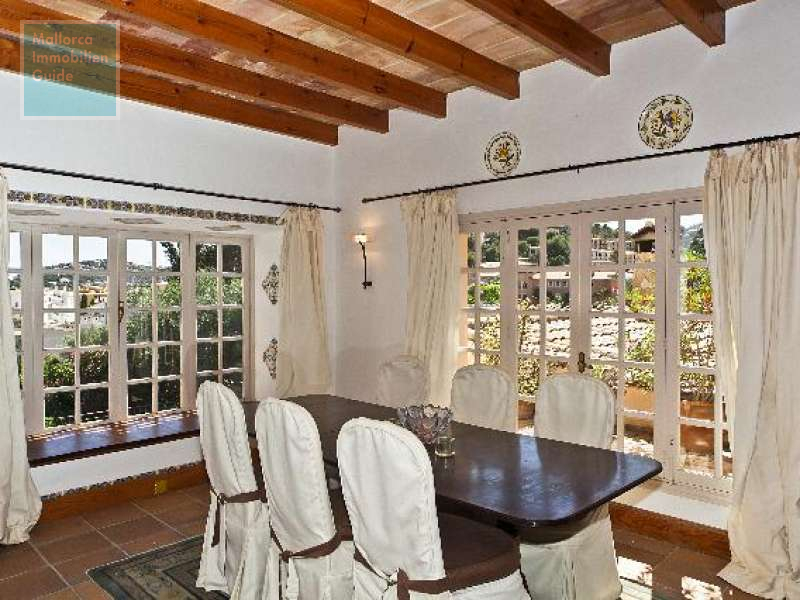 Mansión con un jardín amplio a poca distancia del Club de Vela en Puerto de Andratx - 7