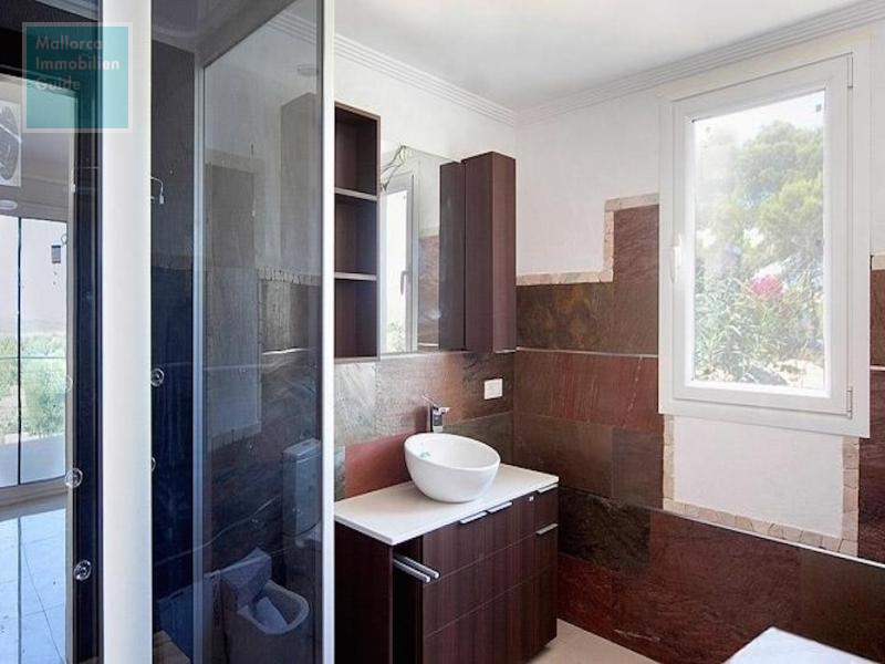 Villa de nueva contrucción con vista al mar y piscina en Santa Ponsa - 10