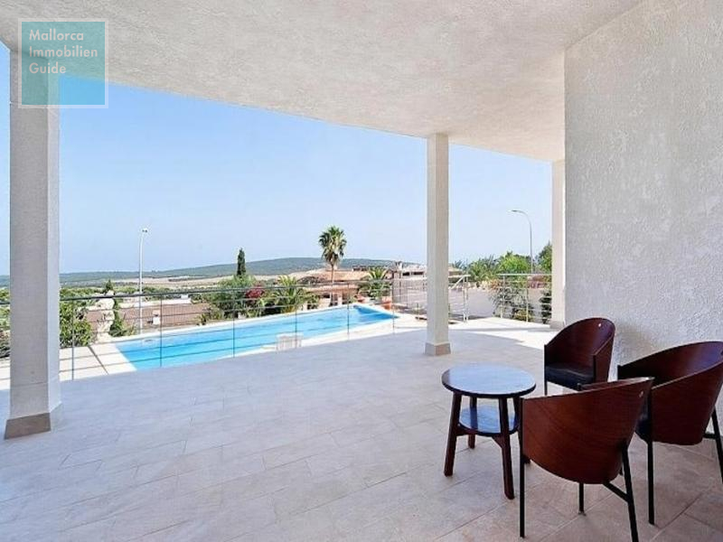Villa de nueva contrucción con vista al mar y piscina en Santa Ponsa - 2