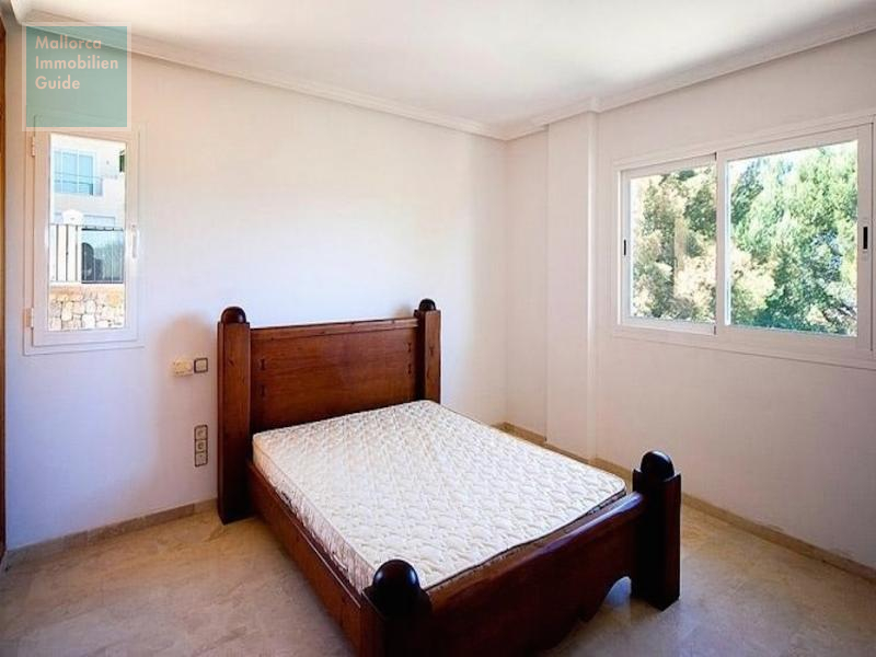 Einfamilienhaus mit Pool und Meerblick in Santa Ponsa - 10