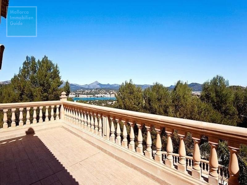 Einfamilienhaus mit Pool und Meerblick in Santa Ponsa - 3